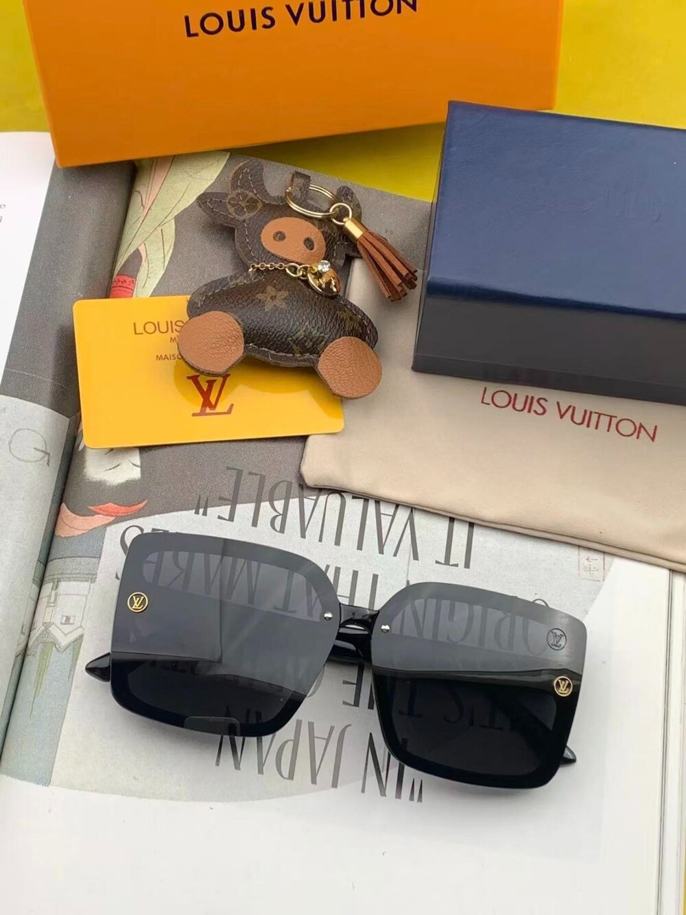 Louis Vuitton Signature Black Shades